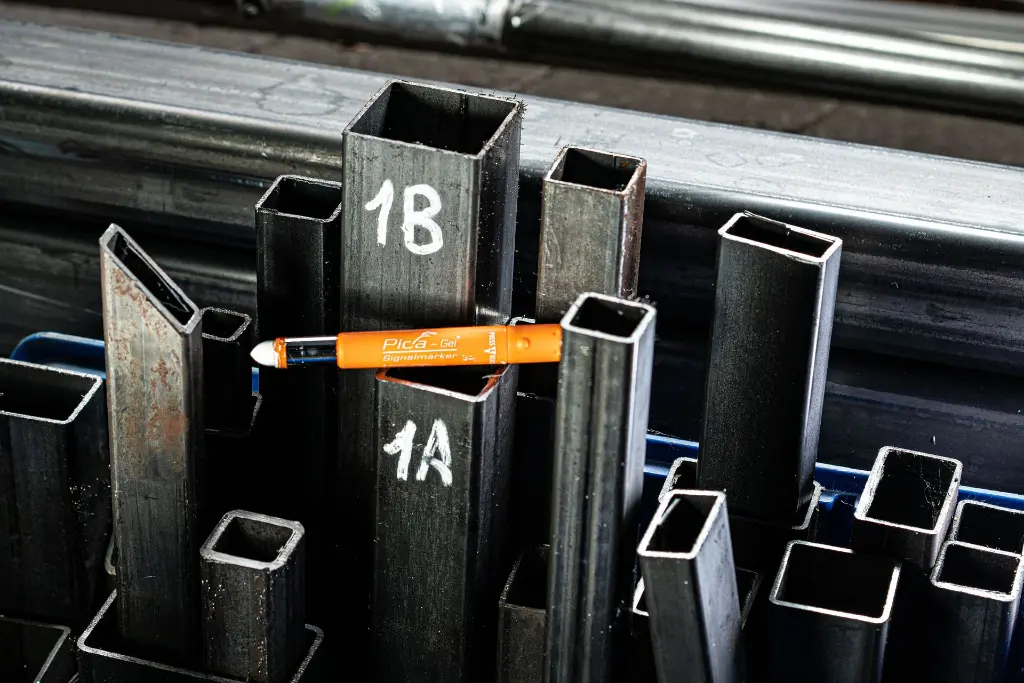 Pica-Gel-Emotion-Steel-2_MASTER.webp