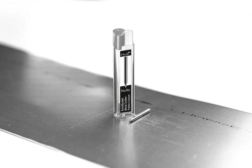 30800_Dry-Metal-Set_Etui_MASTER_flat.webp