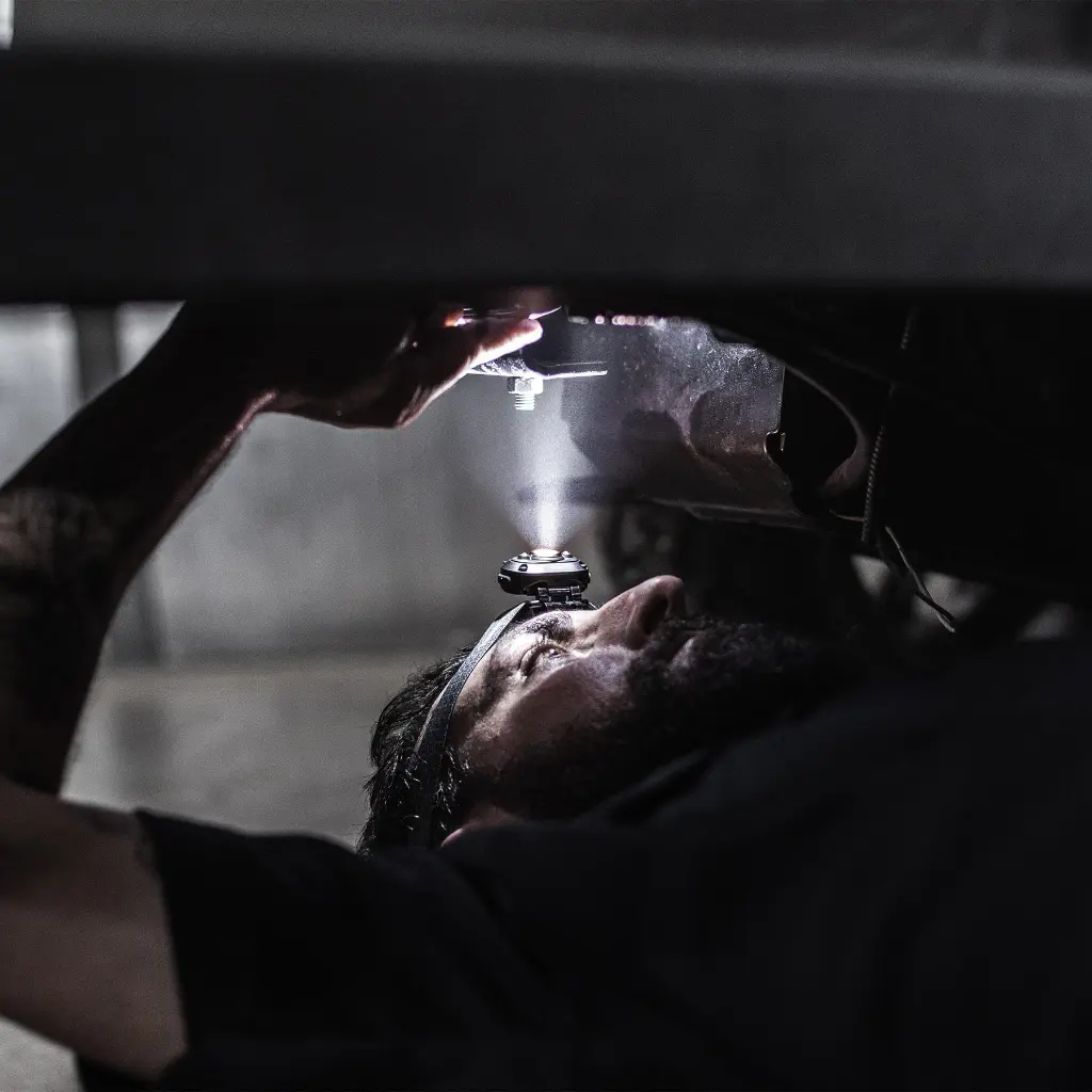 NEB-HLP-0011_MYCRO-Headlamp_Garage_Car-3324_1800x1800.webp